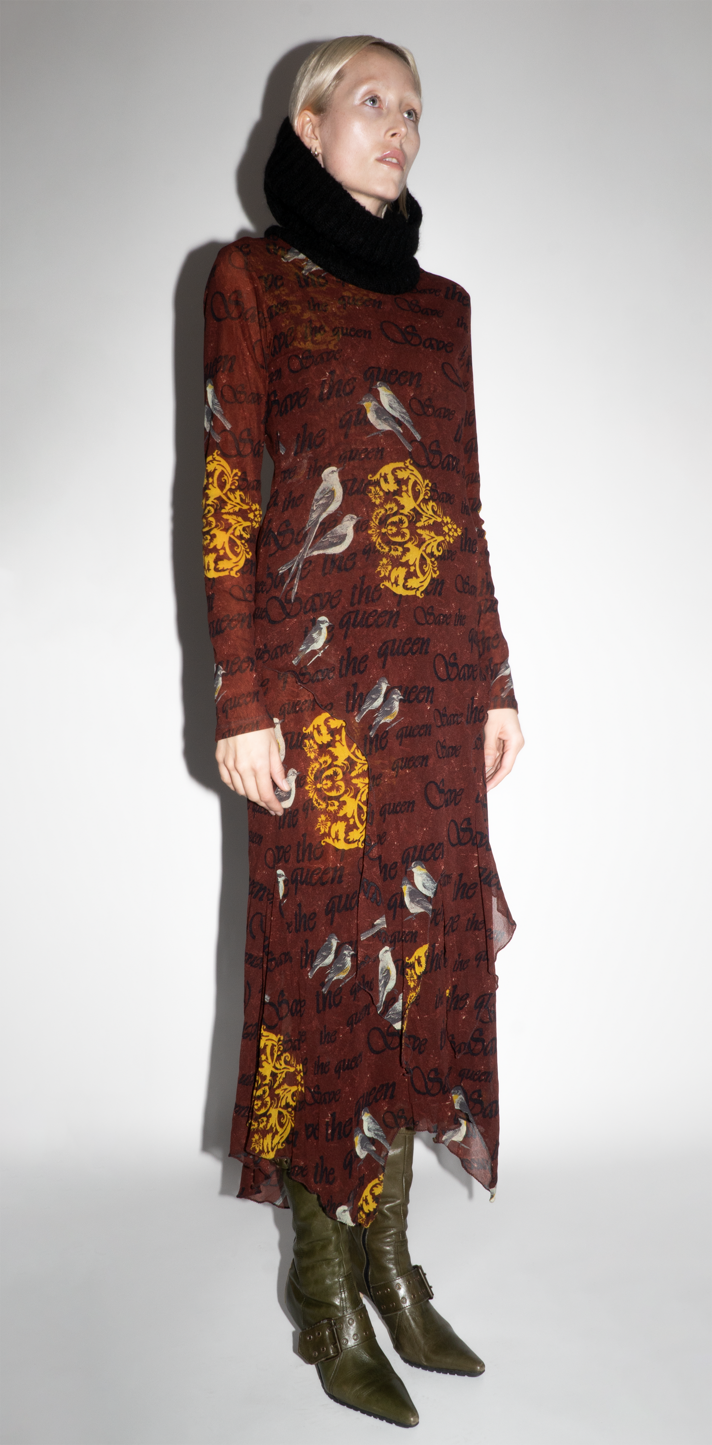 *Save The Queen!* Long-sleeve Mesh Dress with Knitted Collar